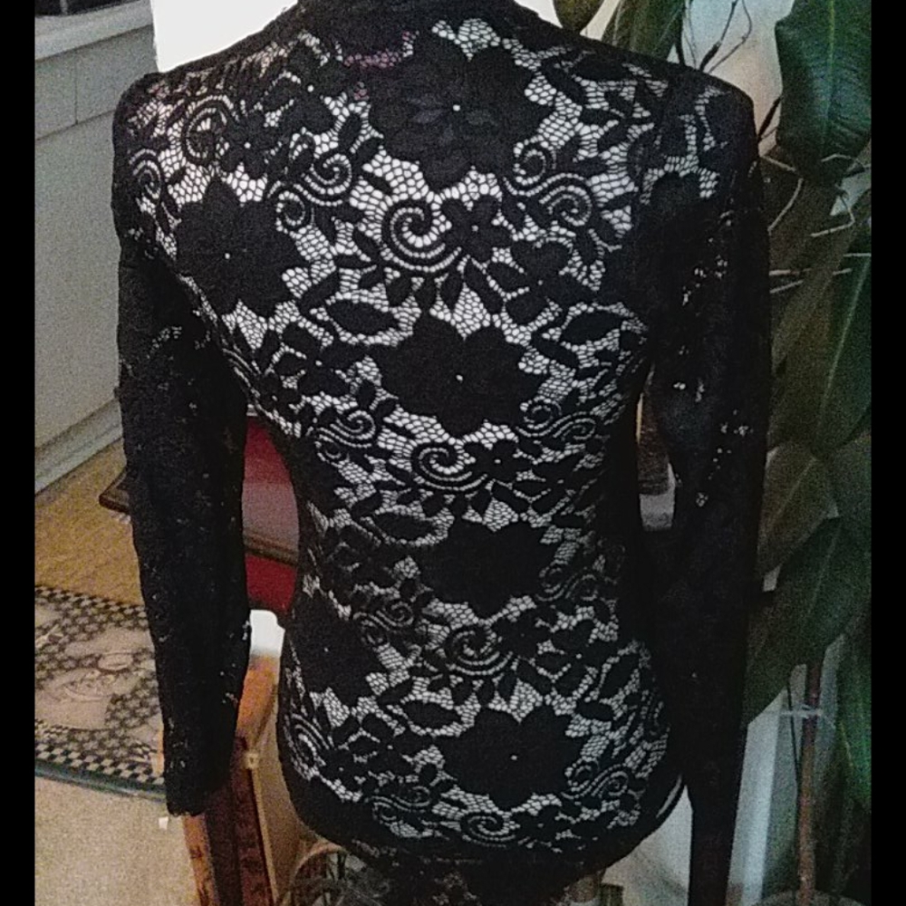 Top - Picture 2 of 2